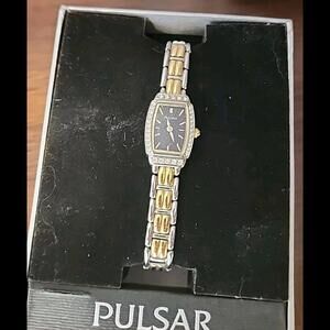 NEW Pulsar‎ womans wristwatch